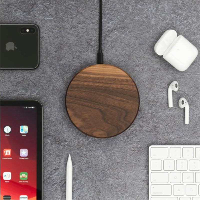 Oakywood-Slim-Wooden-iPhone-Wireless-Charger-Walnut-4_c0d259a9-9af6-43c1-a18b-ac3bfc2a06b6_800x