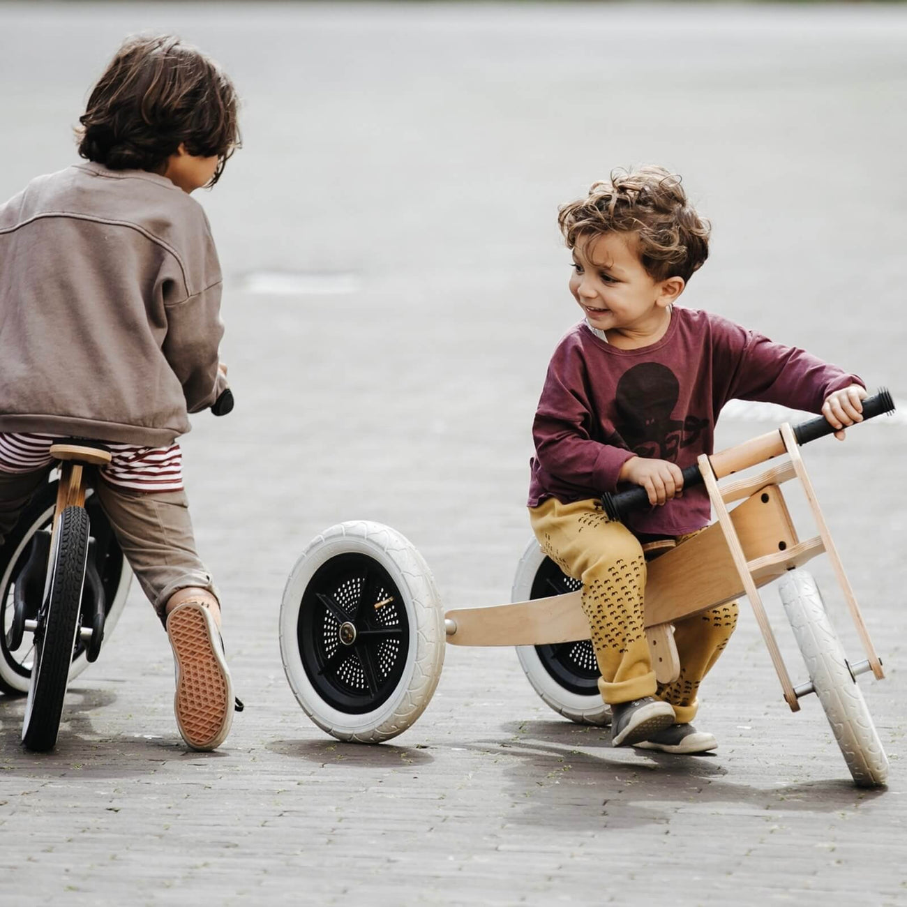 Wishbone-Bike-Original-3in1-Lifestyle-2-v1574815960886-min-v1589502612739_7c128819-8c92-47c6-af61-ed6990f82d7d_1300x