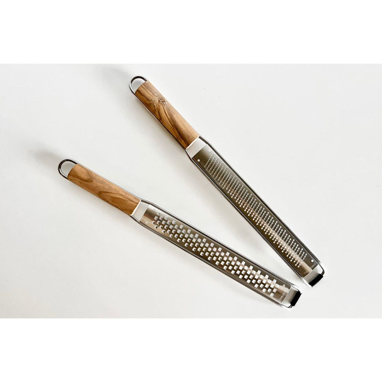 white-Mandolins_3_4a563816-ada0-406d-9ad5-3f7bcb19cfd5_1300x