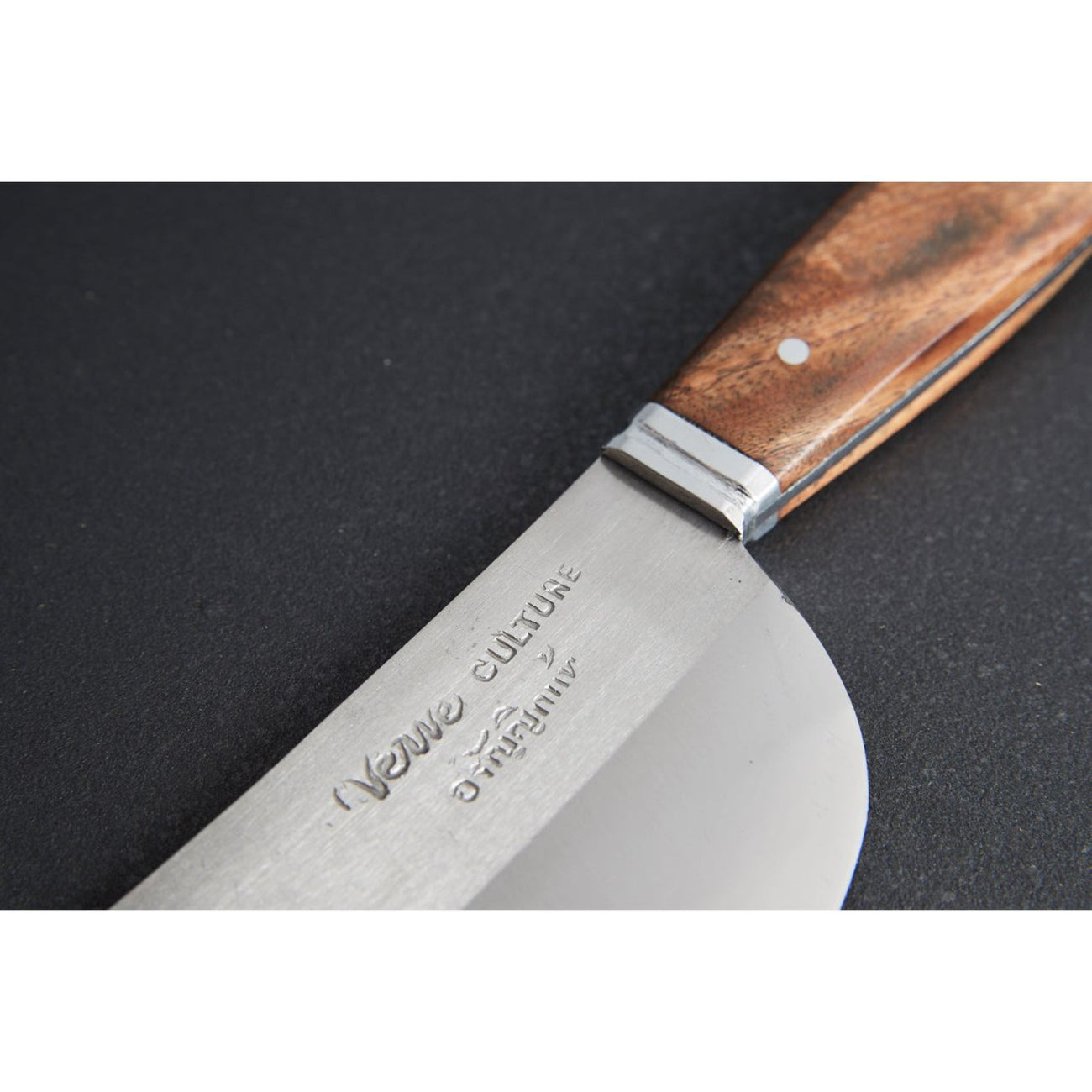 white-VCCK1_web_7_1300x