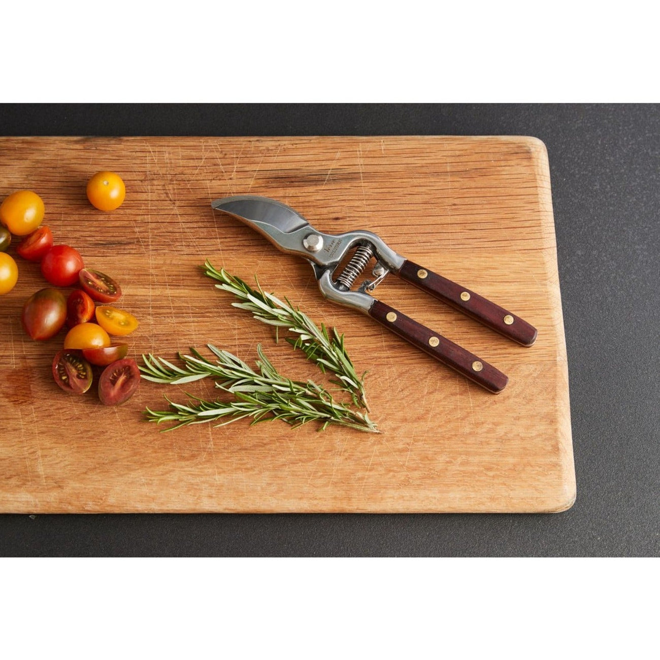 white-VCSHEARS_6_1300x