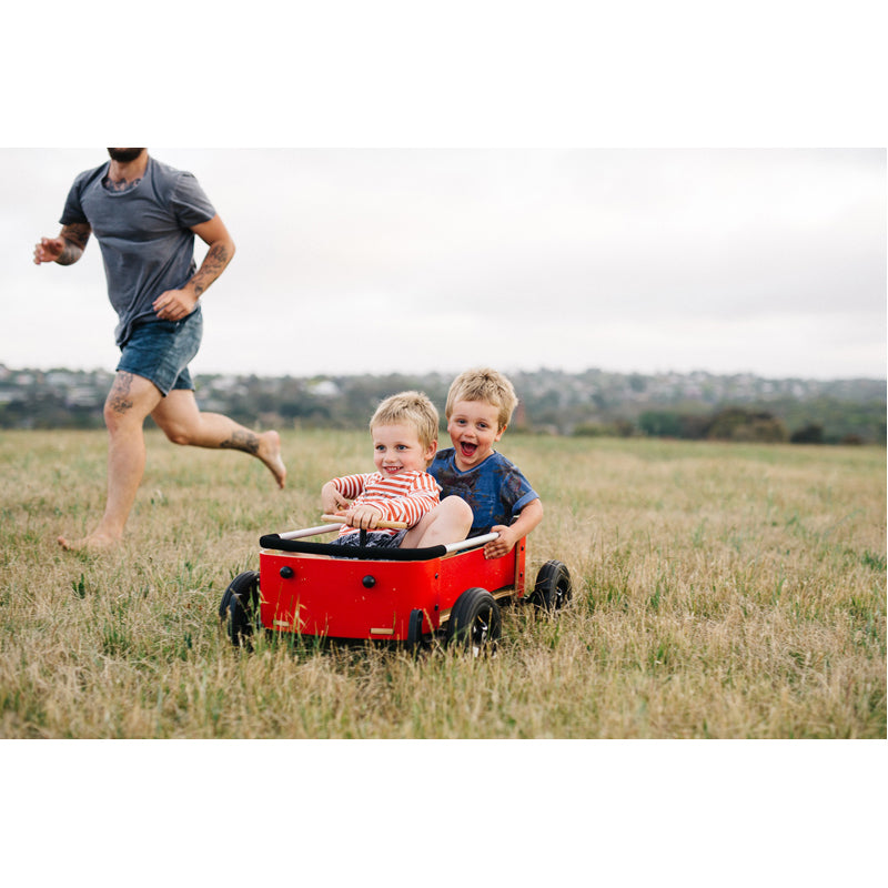 wishbone-designs-kids-wagon-3_7ee4338e-5b5d-4155-938b-f257b8cce8c0_800x
